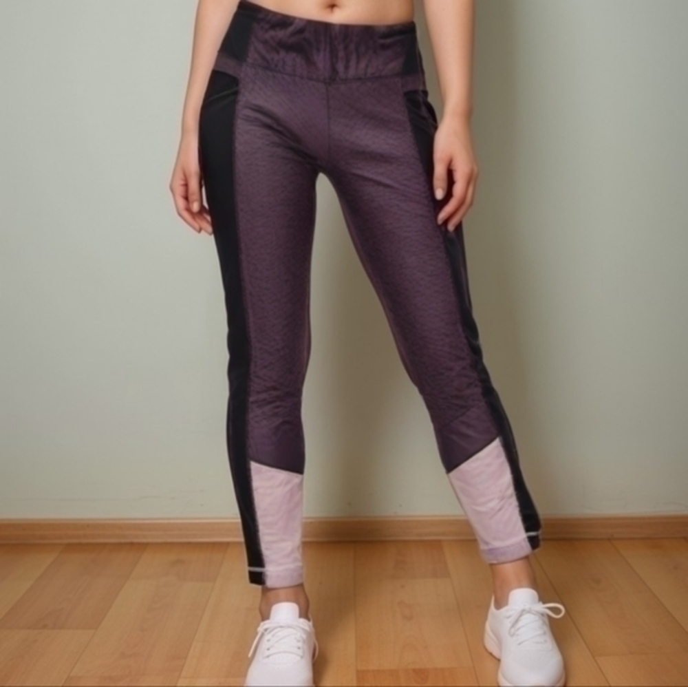 LULULEMON ATHLETIC PURPLE LEGGINGS SZ 8